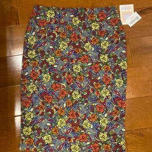 New with tags medium Lularoe Cassie skirt